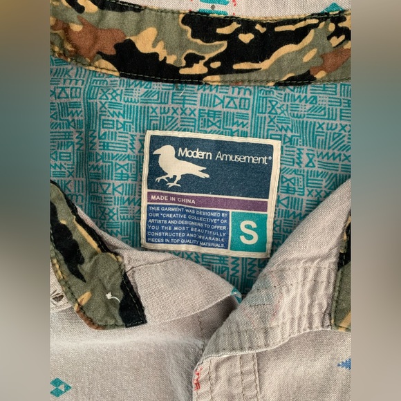 Modern Amusement Button Down sz S - Picture 10 of 12